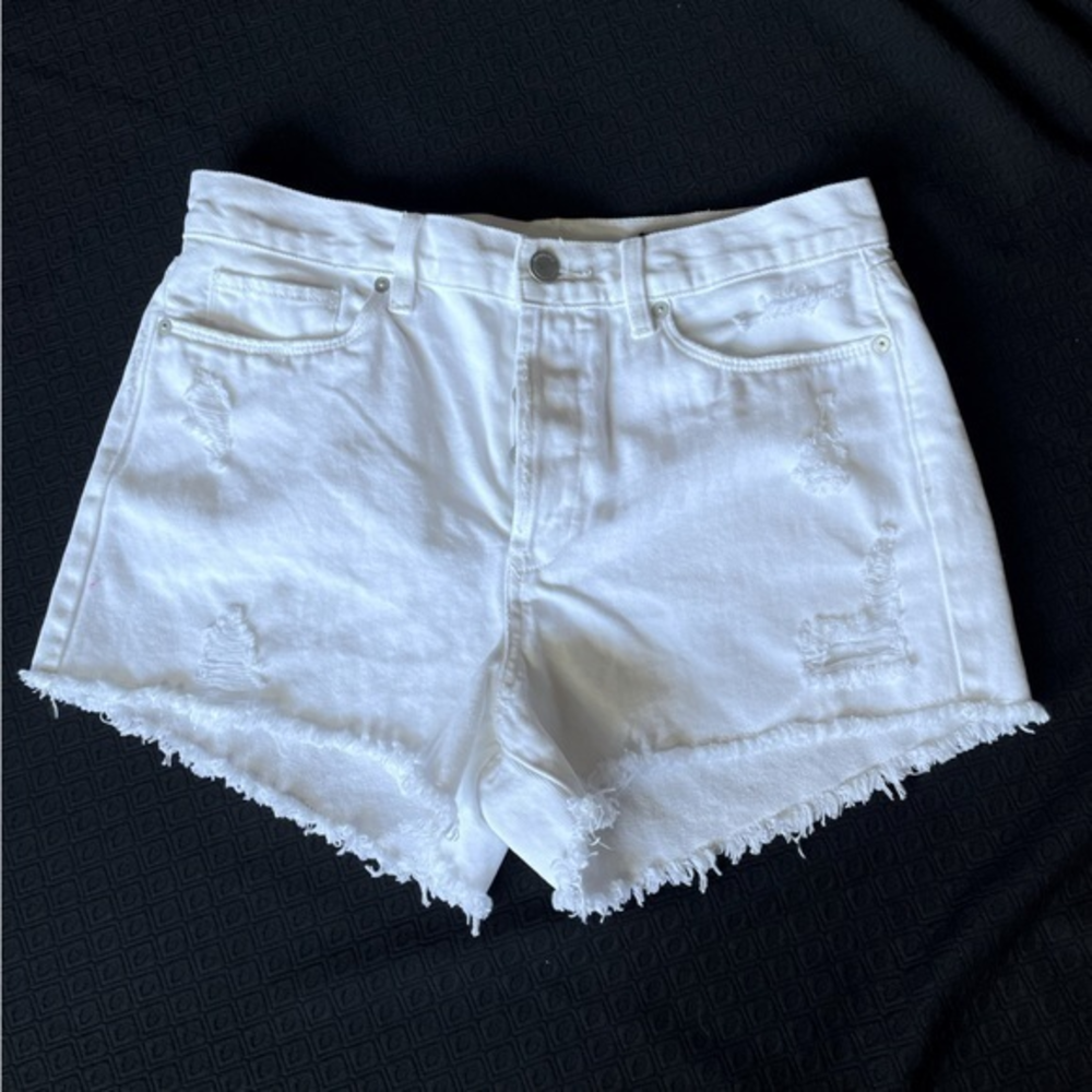 Blank NYC Shorts Button Fly White Denim Size 30 Distressed Raw Hem Hi Rise. NWT